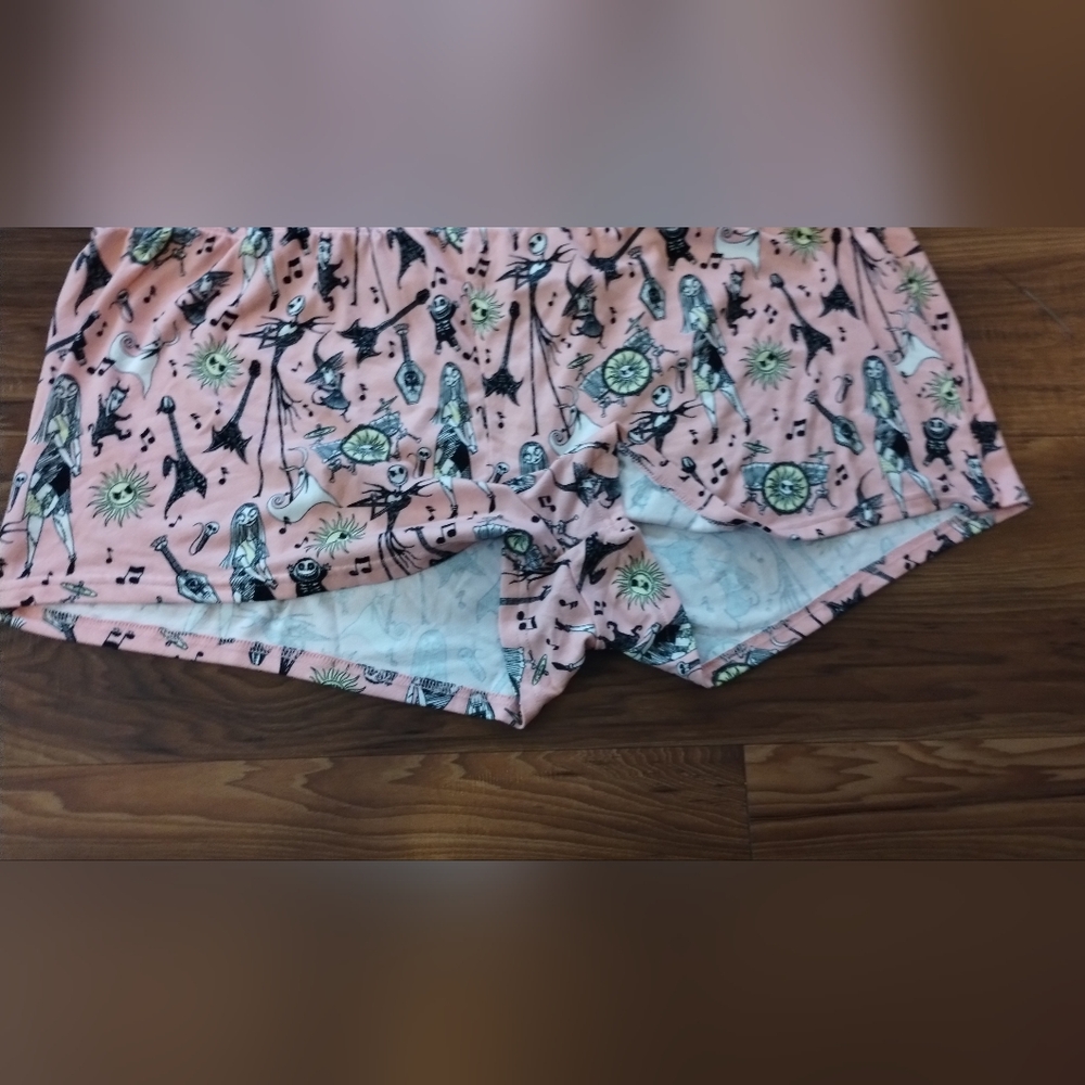Women size 3XL/ 3XLG (22W-24W)Sleep Shorts Nightmare Before Christmas Disney - Picture 6 of 9